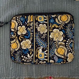 Vera Bradley Ellie Blue Elephant Laptop Case